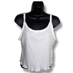 Large Fitted Old Navy White Ribbed Crop Top Tank Scoop Neckline Neutral Classic